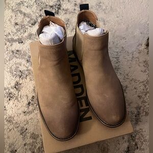 Men’s Madden Gregry Chelsea Boot